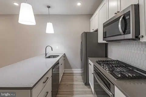 715 S 51ST STREET #UNIT 2