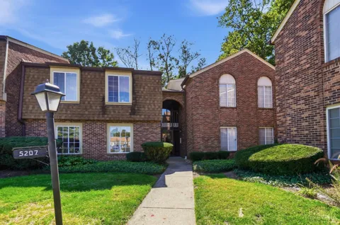 5207 S Eaglesnest Drive #83