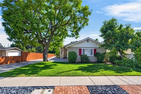 300 W Laurel Avenue