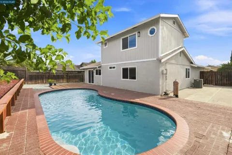 5029 Teakwood Dr