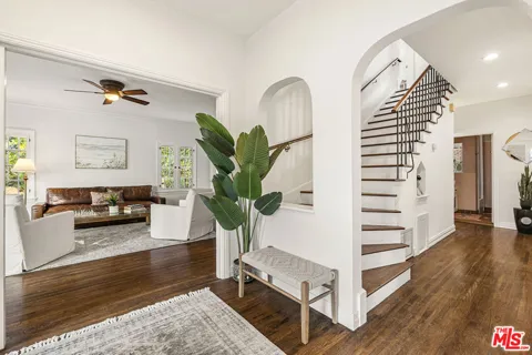 2001 Holly Hill Terrace