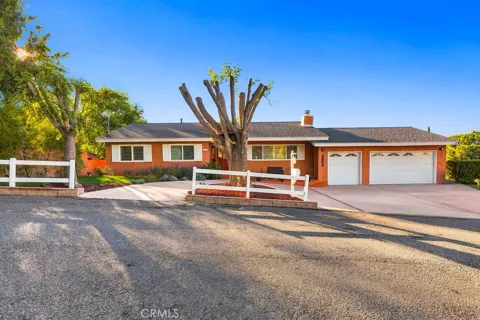 27127 Travis Lane