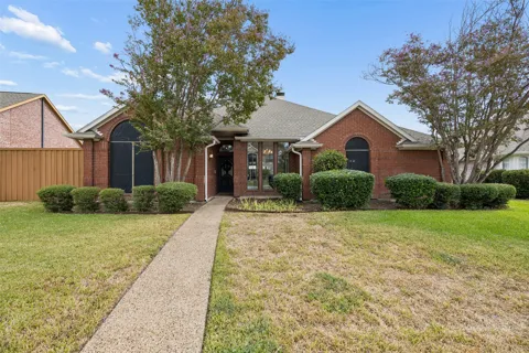 6656 Wickliff Trail