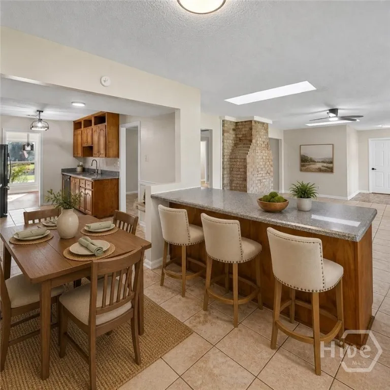 2019 Ashley Road Savannah, GA 31410