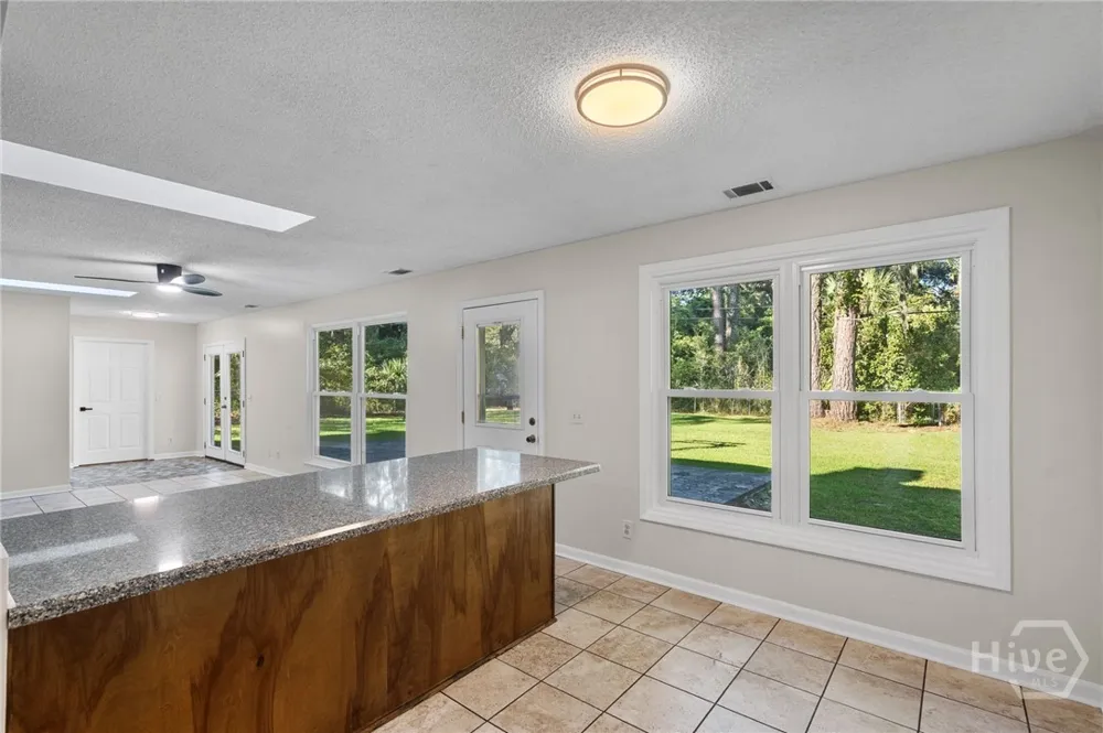 2019 Ashley Road Savannah, GA 31410