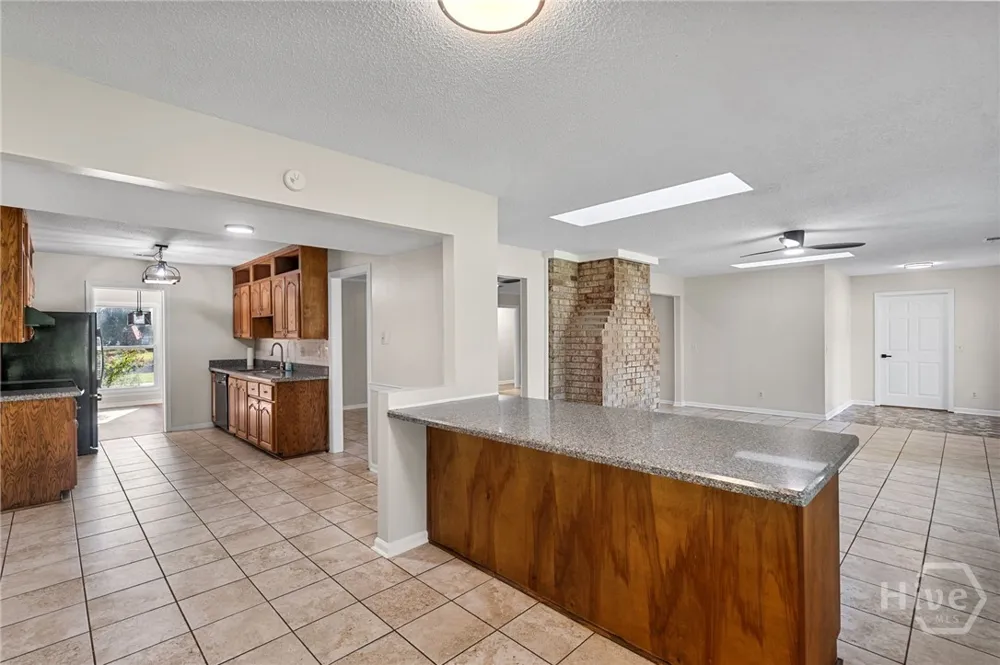 2019 Ashley Road Savannah, GA 31410
