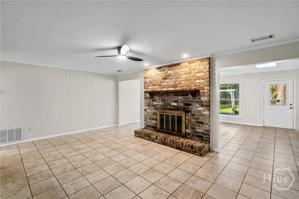 2019 Ashley Road Savannah, GA 31410