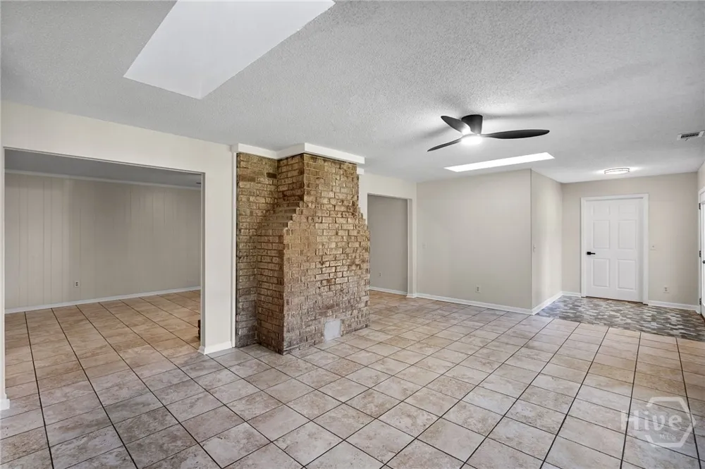 2019 Ashley Road Savannah, GA 31410