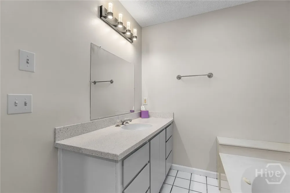 2019 Ashley Road Savannah, GA 31410