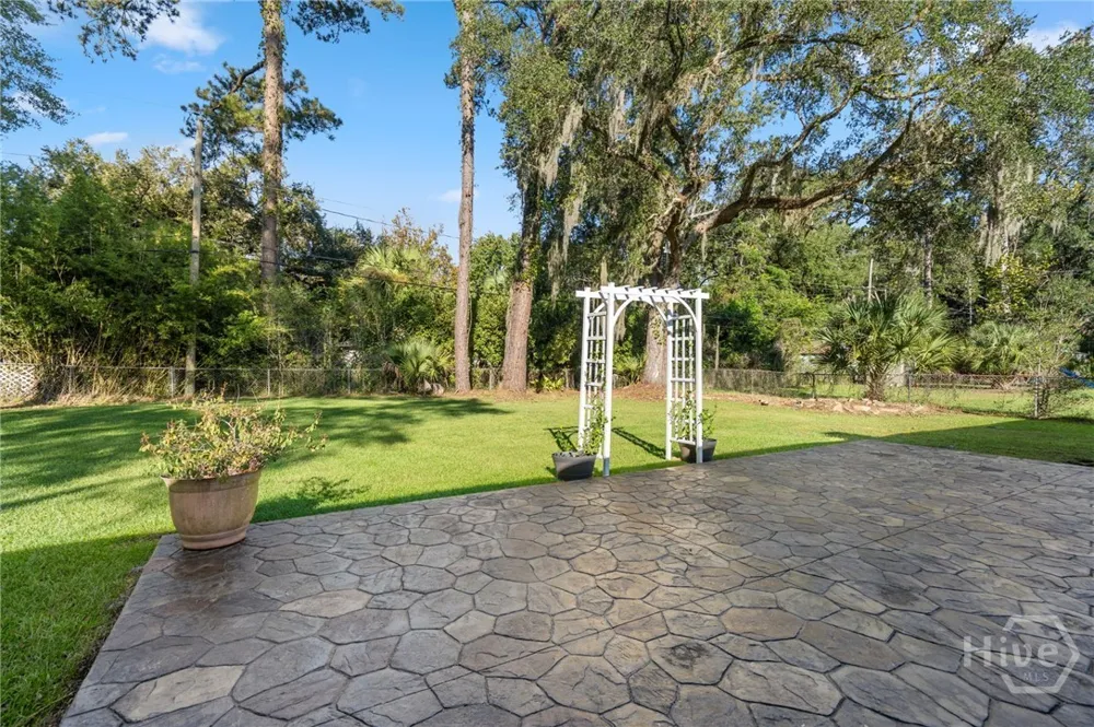 2019 Ashley Road Savannah, GA 31410