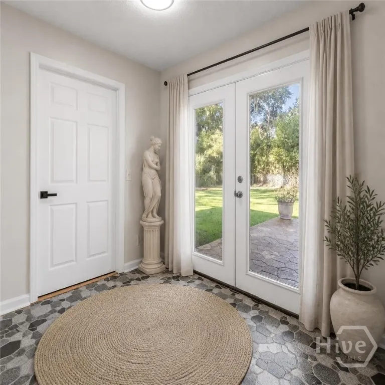 2019 Ashley Road Savannah, GA 31410