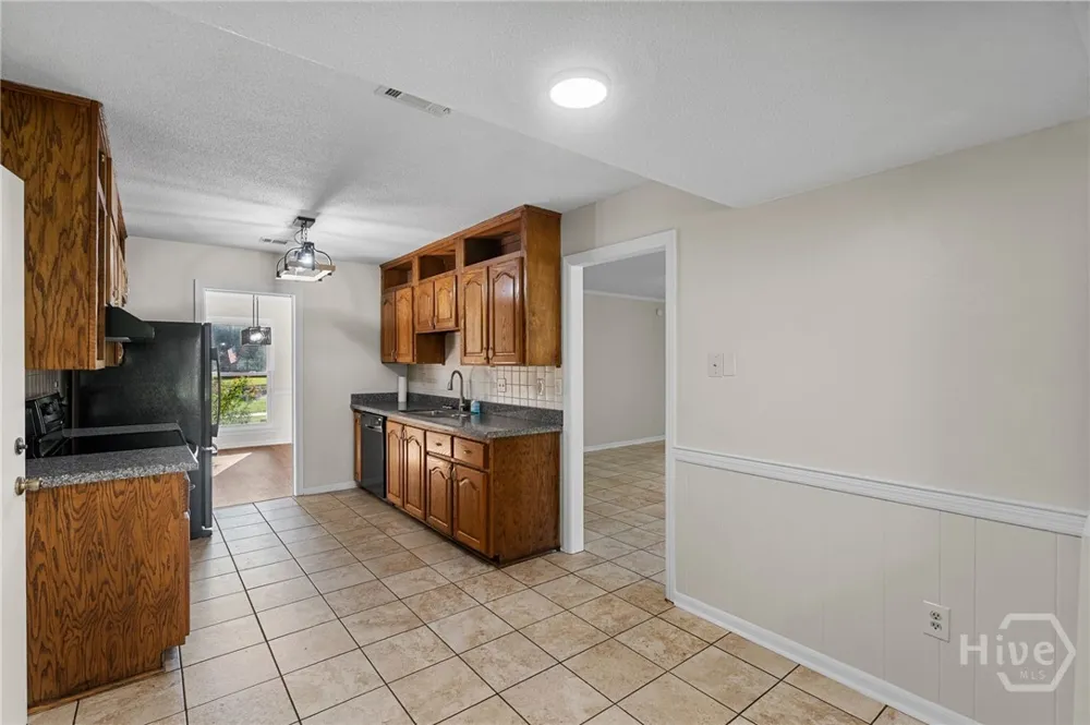 2019 Ashley Road Savannah, GA 31410