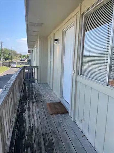 6148 Hidden Oaks #3