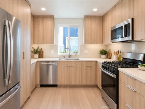1540 S Beverly Drive #5