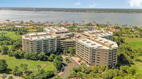 4 Oceans West Boulevard #601A