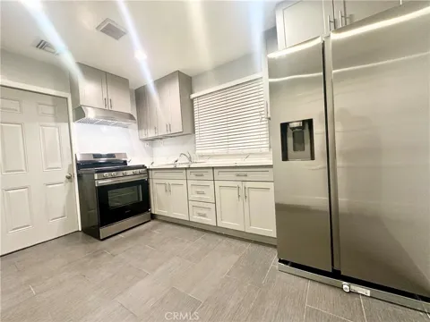 15746 Magnolia Boulevard #JADU
