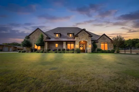 1025 County Road 913