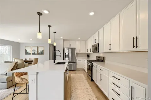 209 Felicity Loop