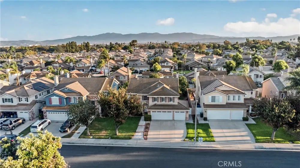 580 E Hazeltine Ontario, CA 91761