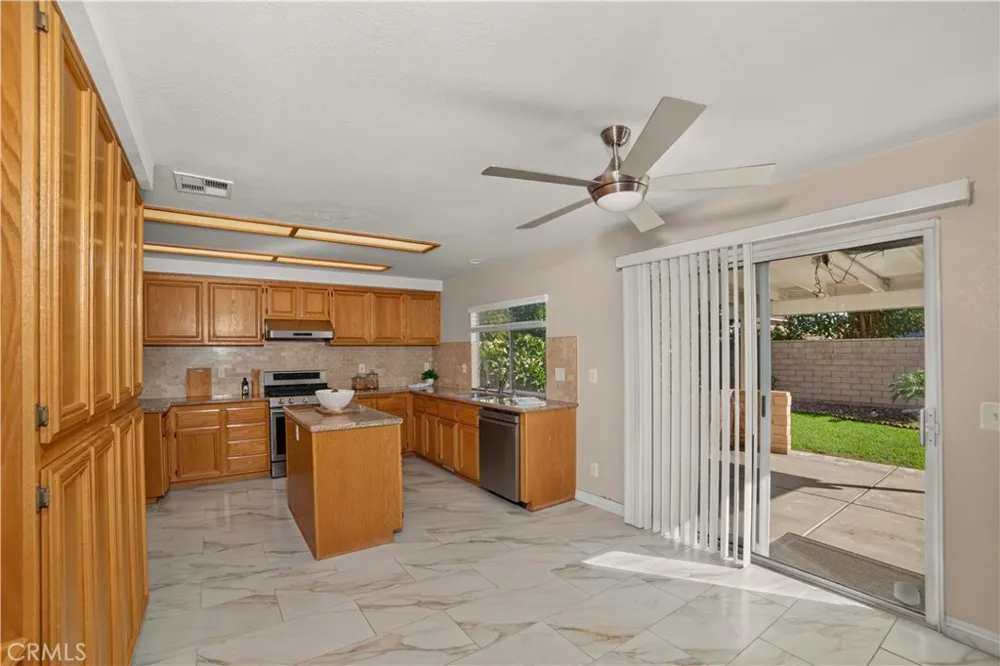 580 E Hazeltine Ontario, CA 91761
