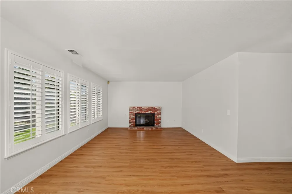 580 E Hazeltine Ontario, CA 91761