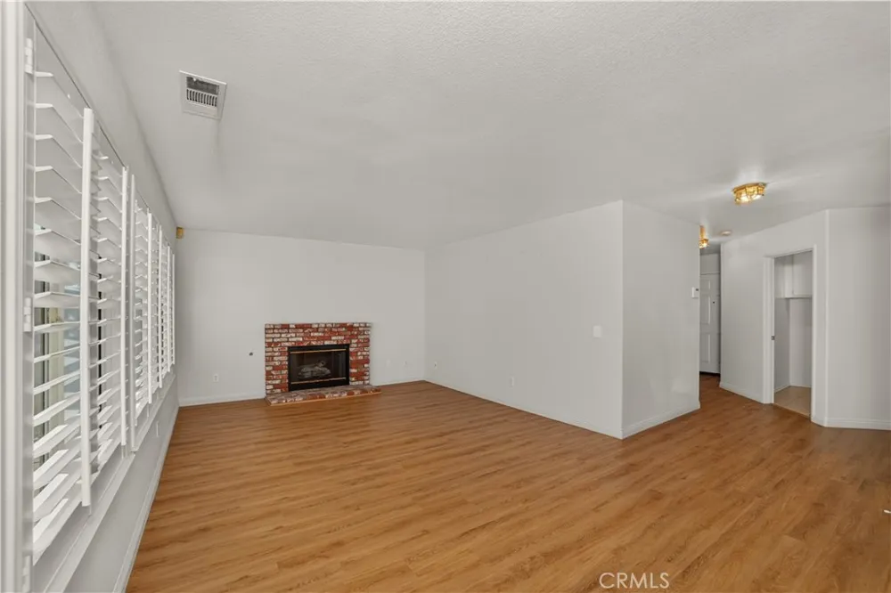 580 E Hazeltine Ontario, CA 91761