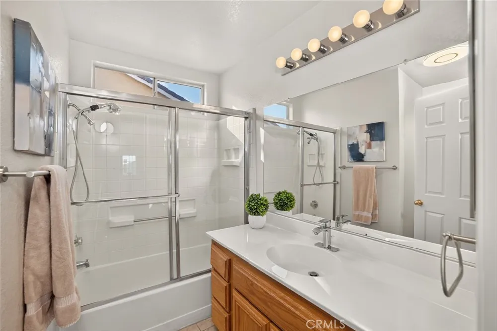 580 E Hazeltine Ontario, CA 91761