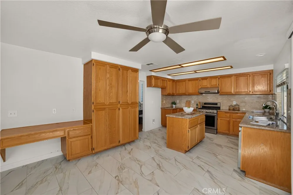 580 E Hazeltine Ontario, CA 91761