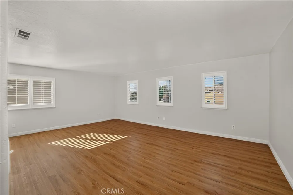 580 E Hazeltine Ontario, CA 91761