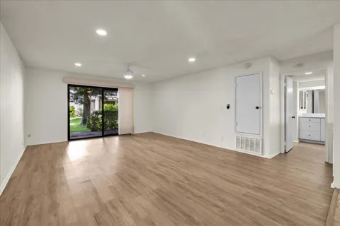 1050 E Ramon Road #119