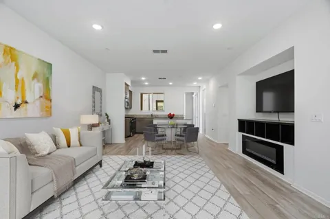 5280 Beachfront Cove #241