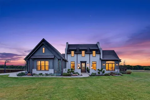 210 Low Bird Lane