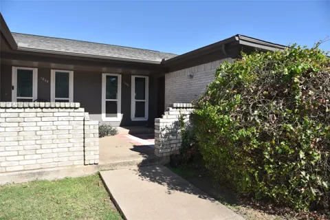 1001 Roky Court