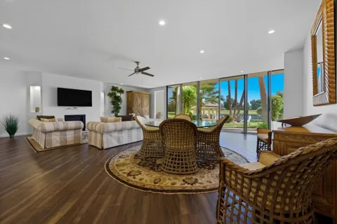 900 Island Drive #109
