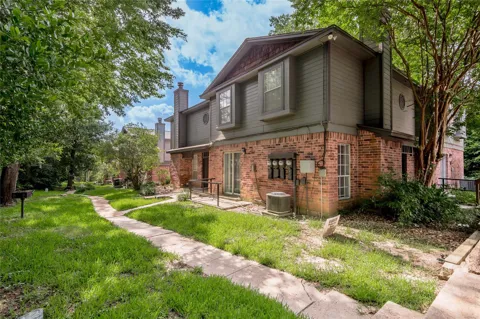 1228 Avenue O #I