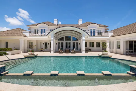 17965 SE VILLAGE CIRCLE