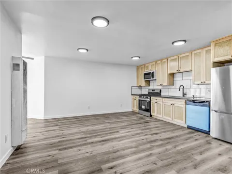 20526 S Western
