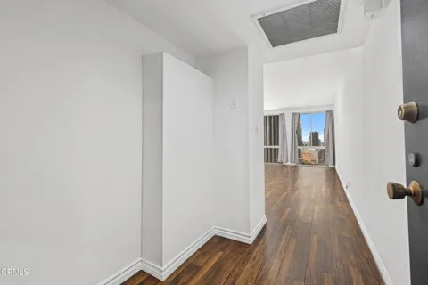 800 W 1st Street #2107