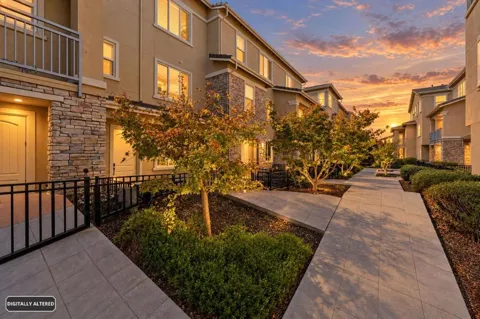 5978 Larkstone Loop