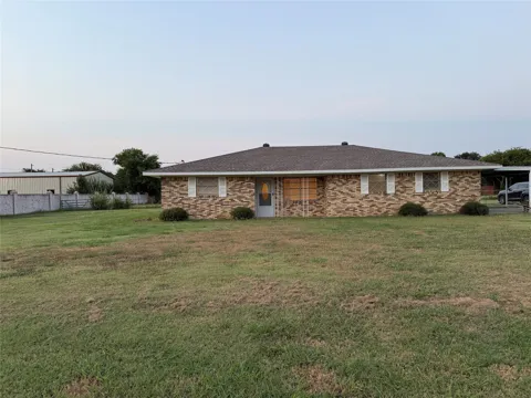 1729 Vicky Lane