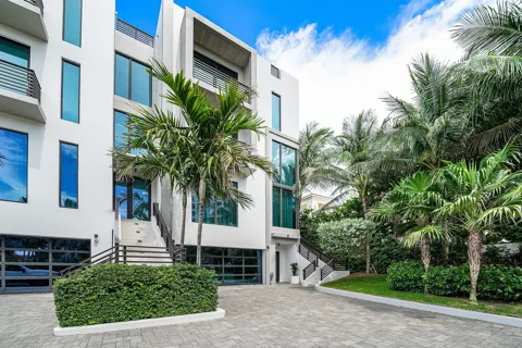 3621 S OCEAN BOULEVARD #6