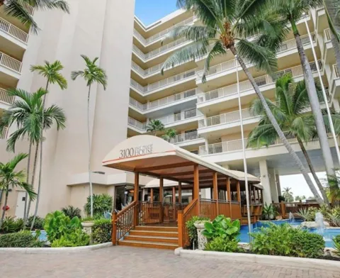3100 NE 48th Street #805