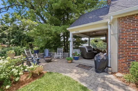 3201 Grischy Lane