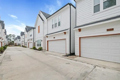 3123 Paul Quinn Street