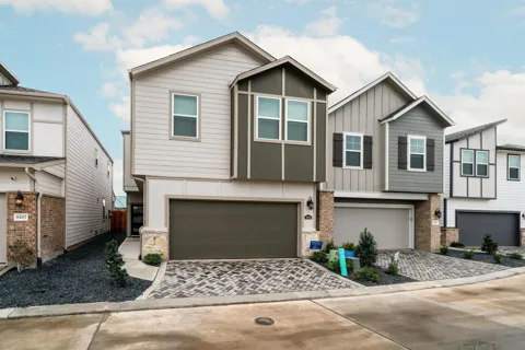 8209 Rising Stream Drive
