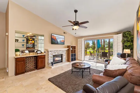 288 Desert Falls Drive E