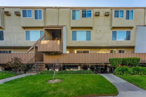 410 Auburn Way #19