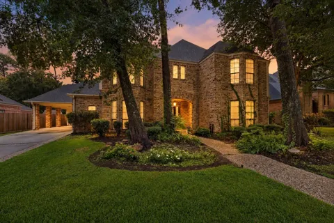 6015 Spanish Oak Way