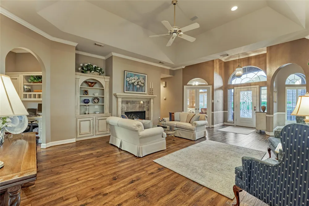 43 Winterhaven Lane Montgomery, TX 77356