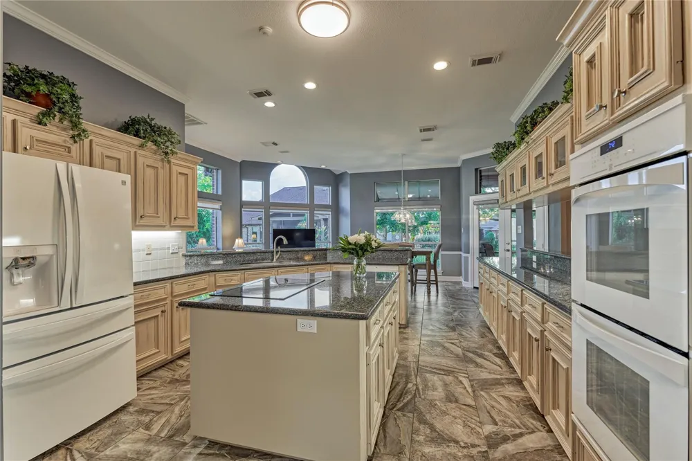 43 Winterhaven Lane Montgomery, TX 77356